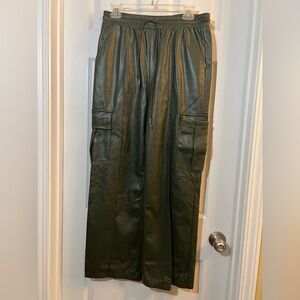 👗Women's Olive Green Straight Leg faux leather Pants size L